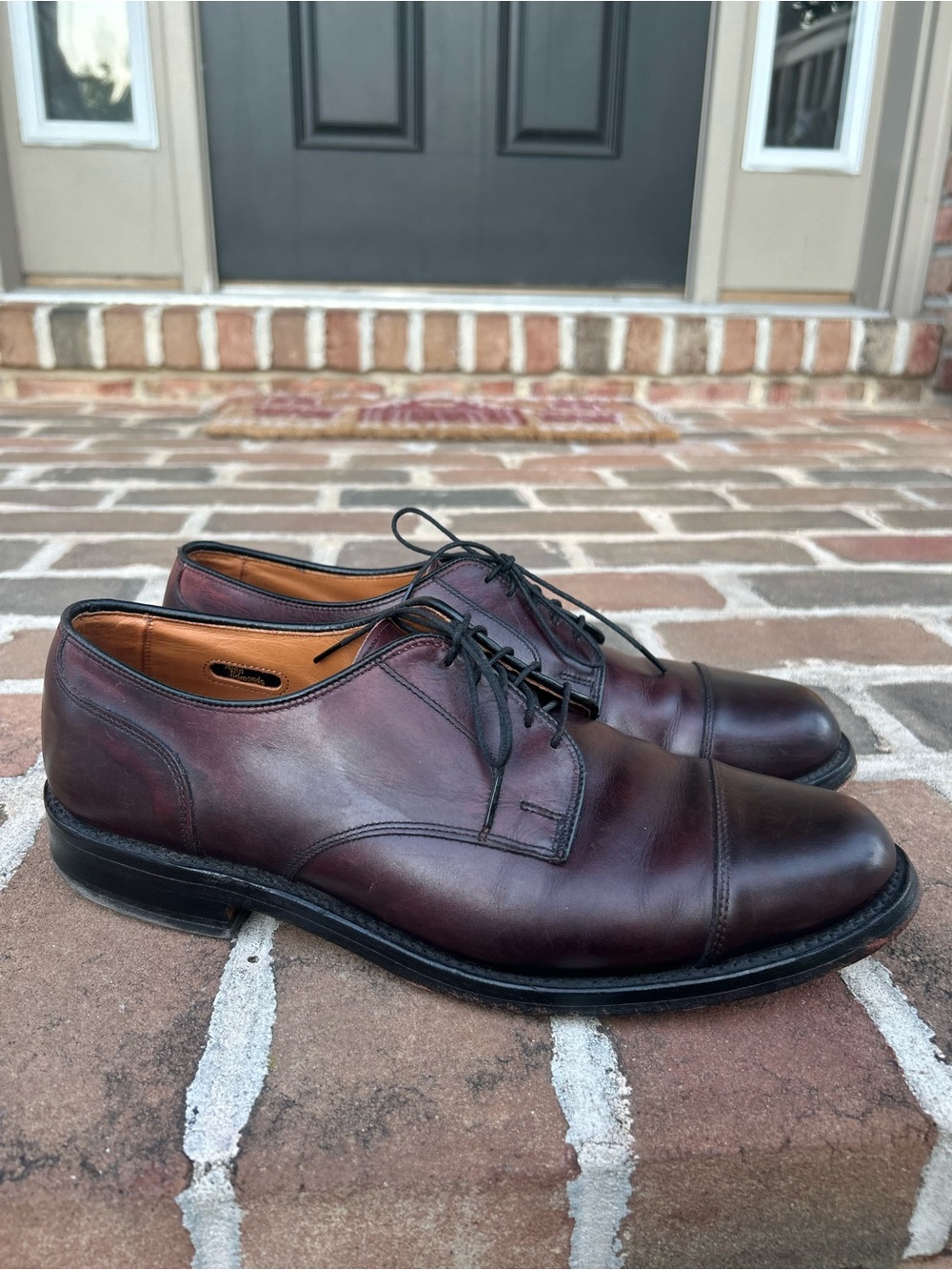Allen Edmonds Fairgate Burgundy Leather Cap Toe Oxfords 10 D